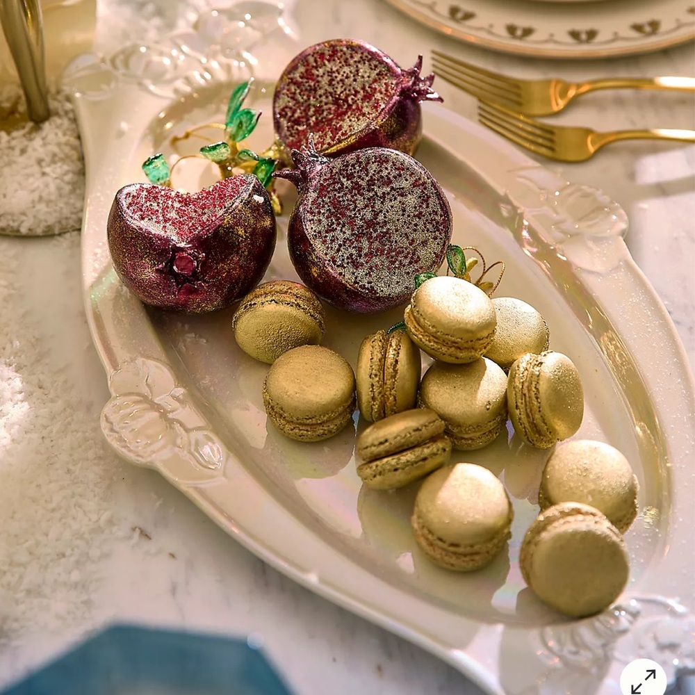 The Met x Anthropologie Stoneware Platter